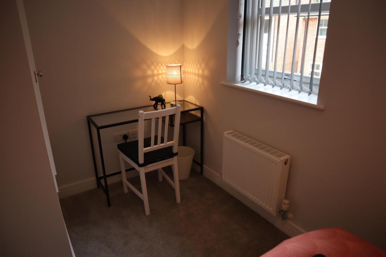 Beautiful & Quiet 2 Bed House - Centre Next To Hospital And Just 10min From The Cathedral