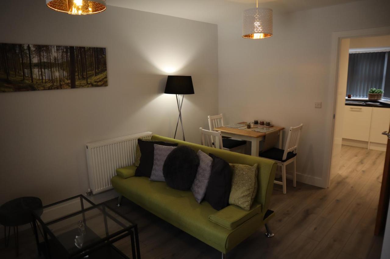 Beautiful & Quiet 2 Bed House - Centre Next To Hospital And Just 10min From The Cathedral