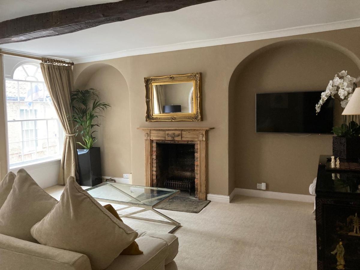 No.25 Steep Hill - Award Winning Street, Cathedral Quarter, - Free Parking Lincoln