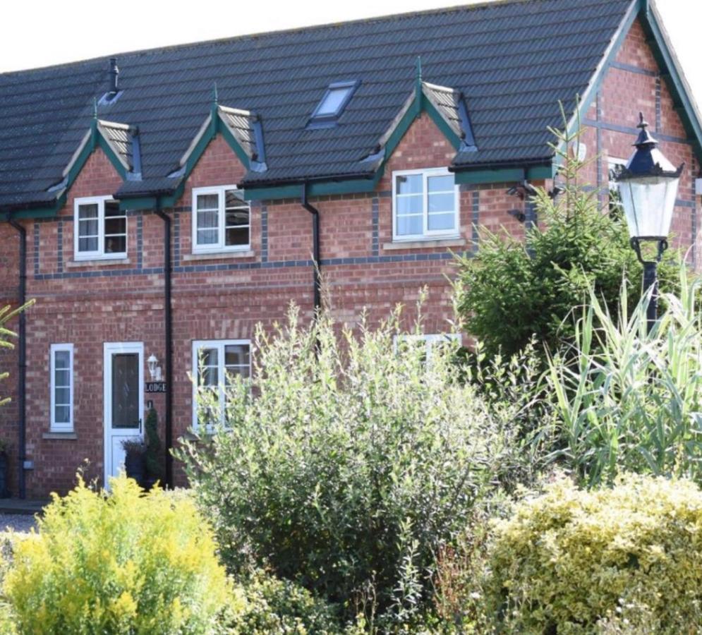 Holiday home Retreat With Private Hot Tub *