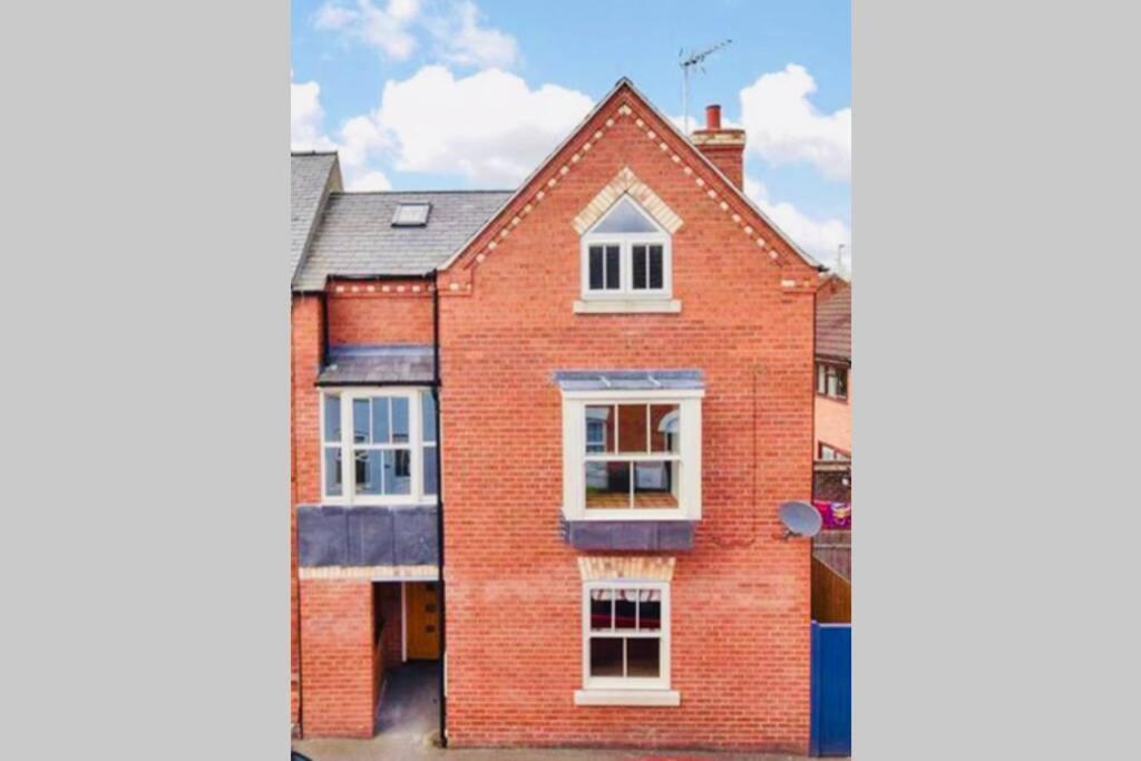 Boutique Townhouse Uphill *