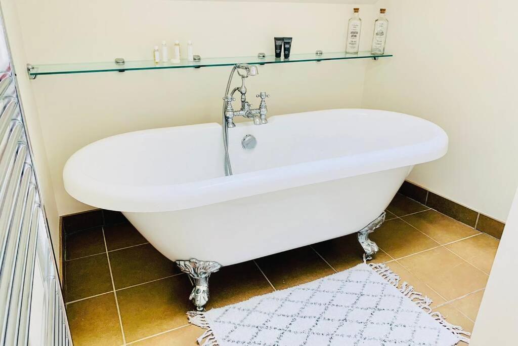 Boutique Townhouse Uphill * Lincoln