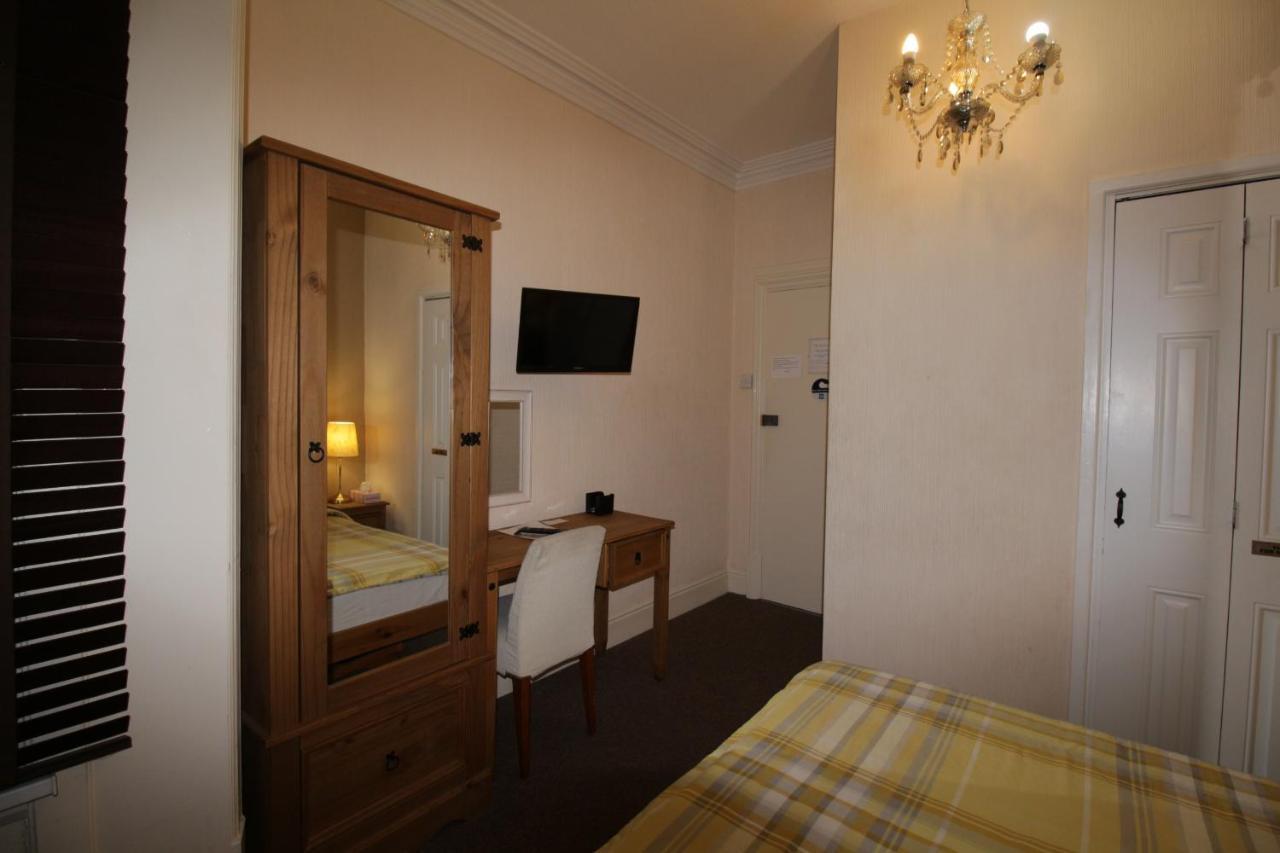 Tennyson Guest house 4*