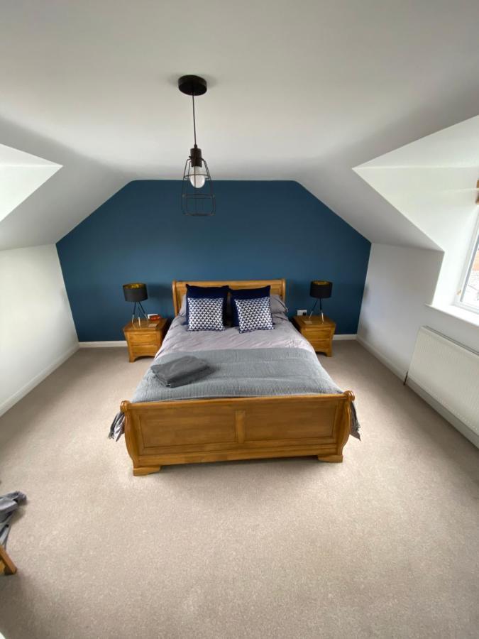 Holiday home Comfortable Modern 1bed House 5 Mins From Centre *