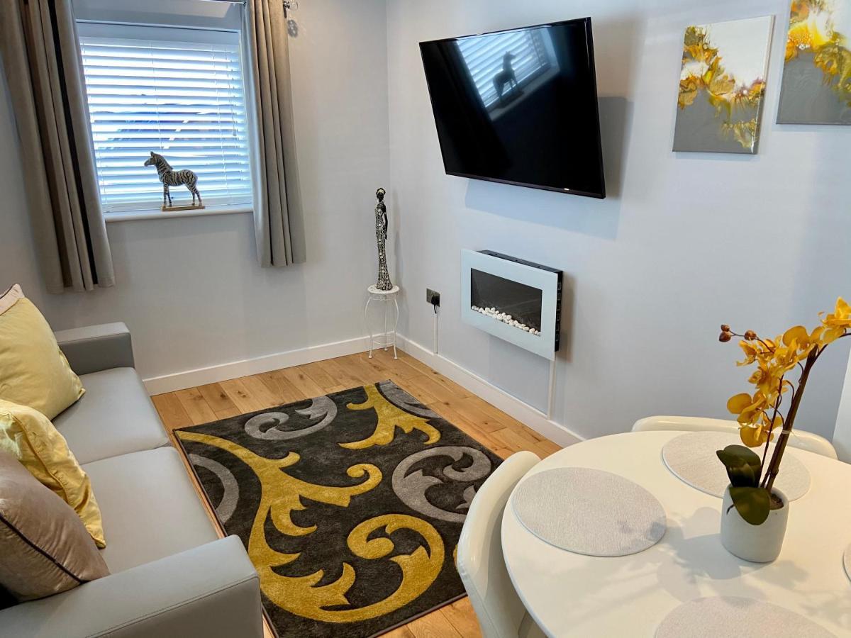 Casa de férias Detached One Bedroom House Near To Castle And Cathedral *