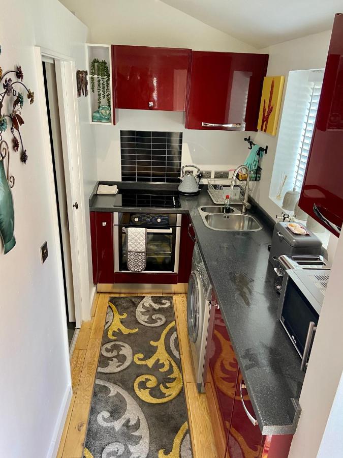 Detached One Bedroom House Near To Castle And Cathedral