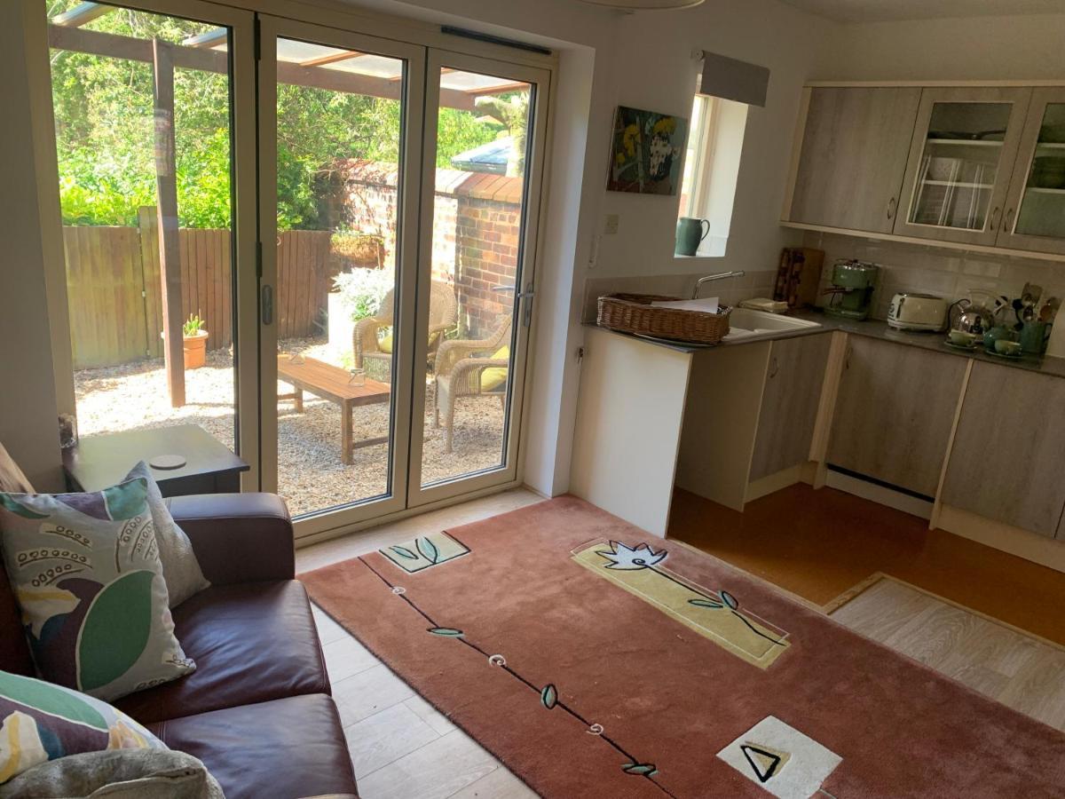 Top Studio * Lincoln