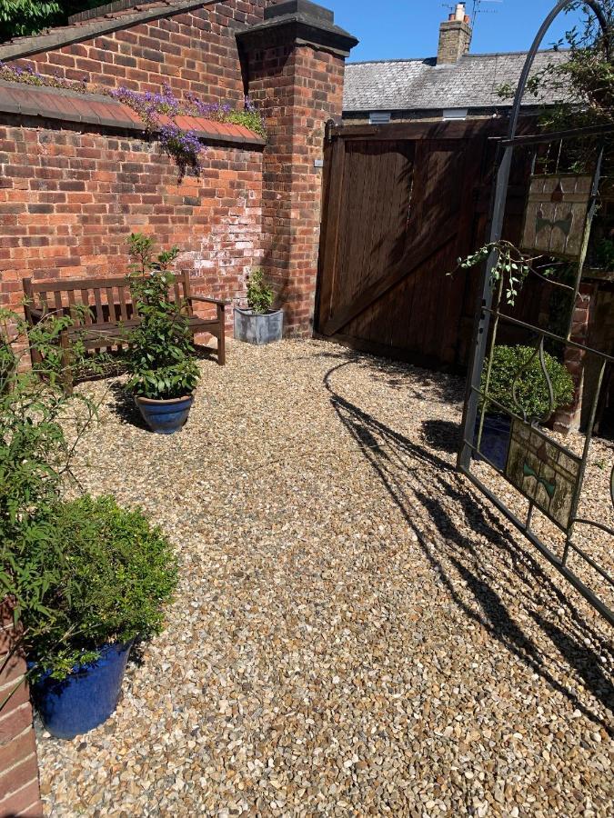 Top Studio * Lincoln