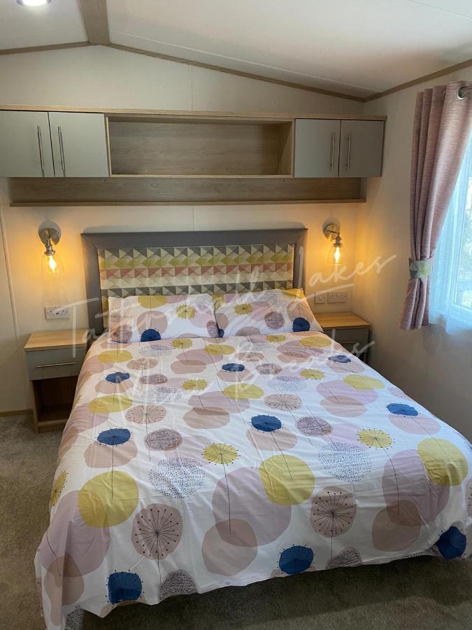 Tattershall Lakes Mini Breaks - The Avenue Holiday home *