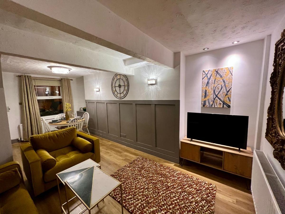 Stylish Uphill Townhouse Holiday home Lincoln