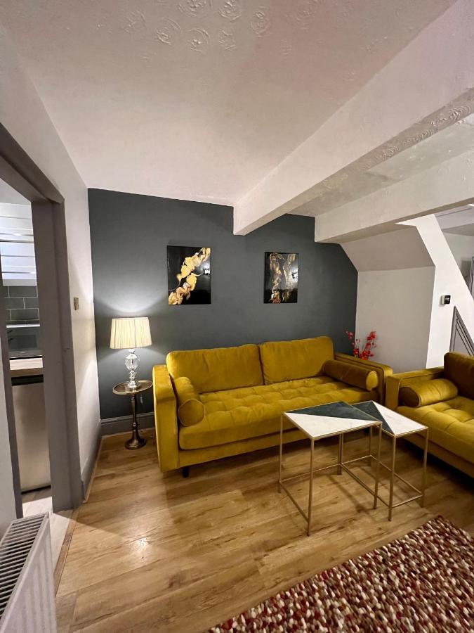 Stylish Uphill Townhouse