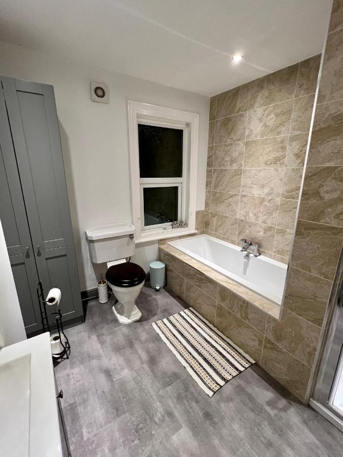 Stylish Uphill Townhouse Holiday home Lincoln