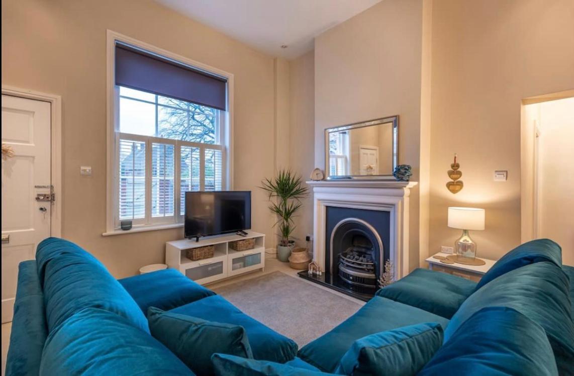 Choristers Mews: Luxury A Stones Throw From The Cathedral! Holiday home Lincoln