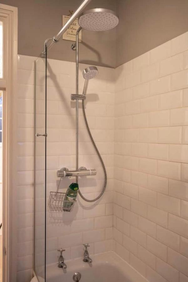 Choristers Mews: Luxury A Stones Throw From The Cathedral! *