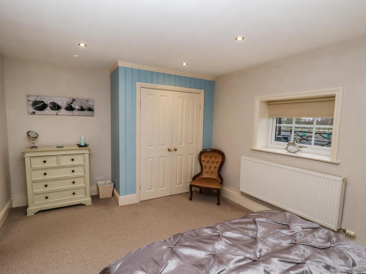 Holiday home Cooper's Cottage,