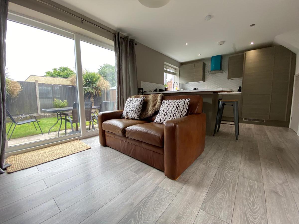 Holiday home Comfortable Modern 1bed House 5 Mins From Centre *