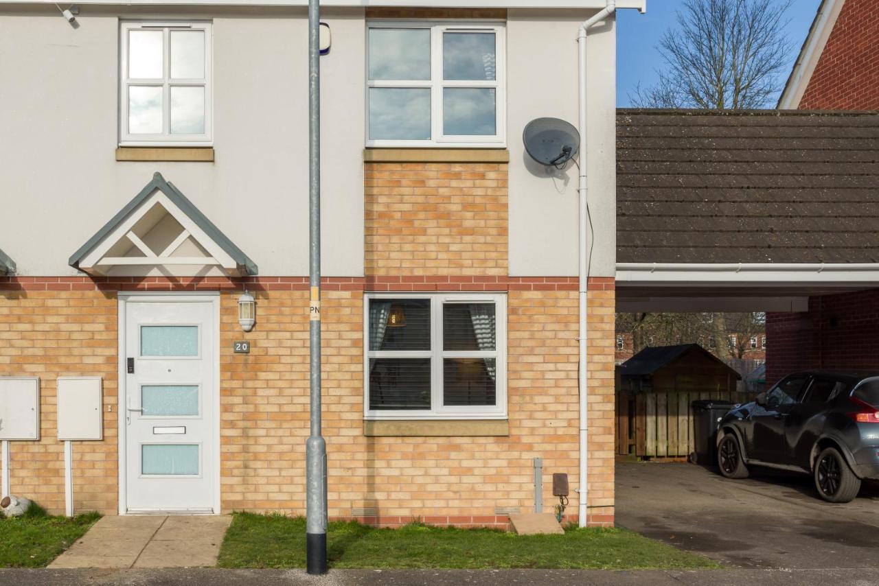 Comfortable 3 Bed Apartment Lincoln