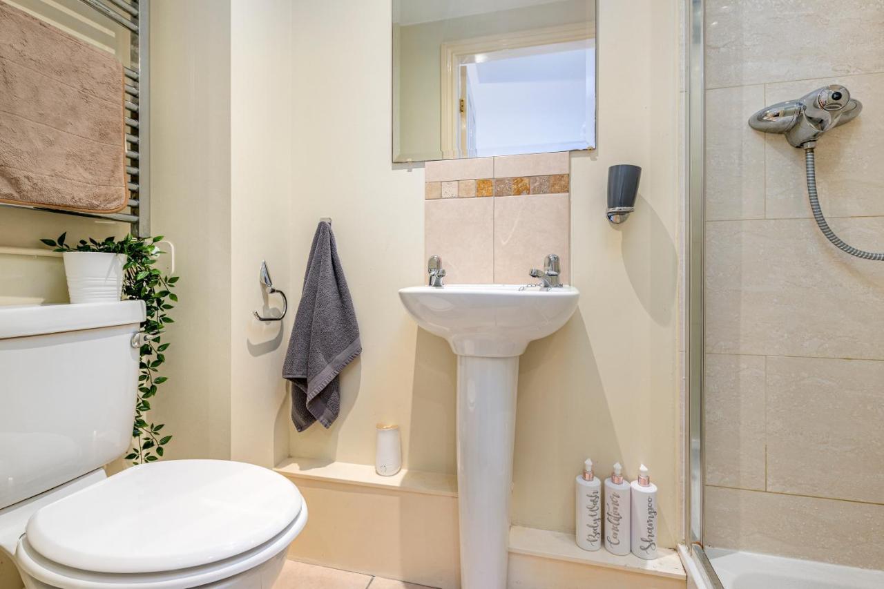 Apartment Centre Charming 2 Bed Lovely Apartment-snugstaff *