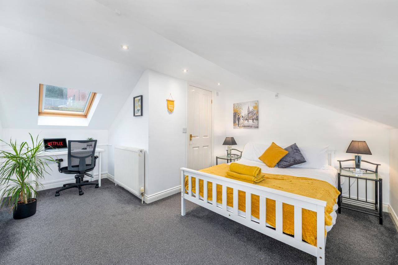 Apartment Centre Charming 2 Bed Lovely Apartment-snugstaff