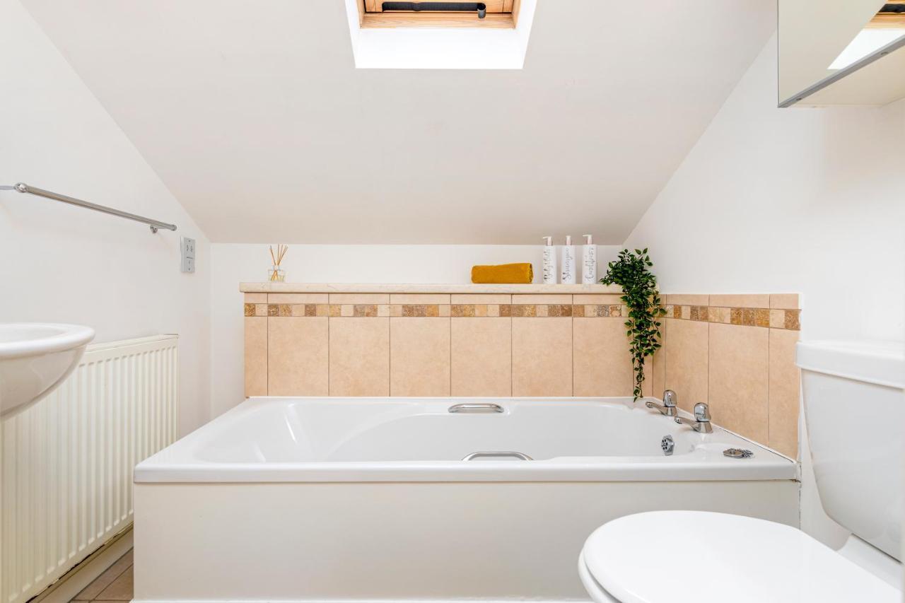 Centre Charming 2 Bed Lovely Apartment-snugstaff Apartment