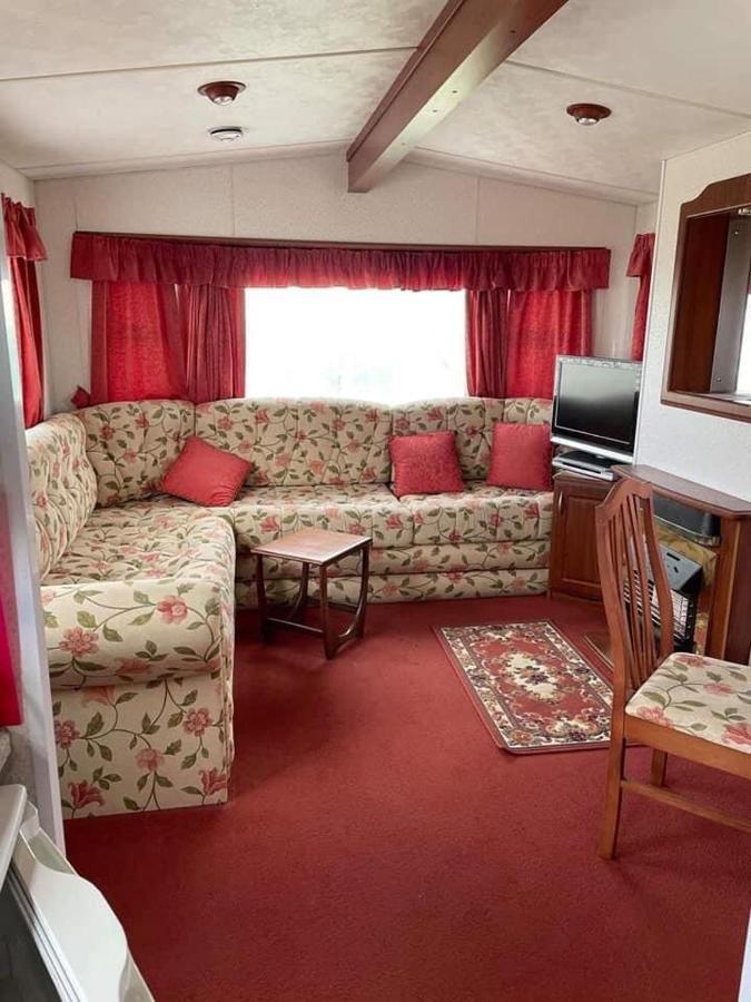 Fishing Family Caravan *