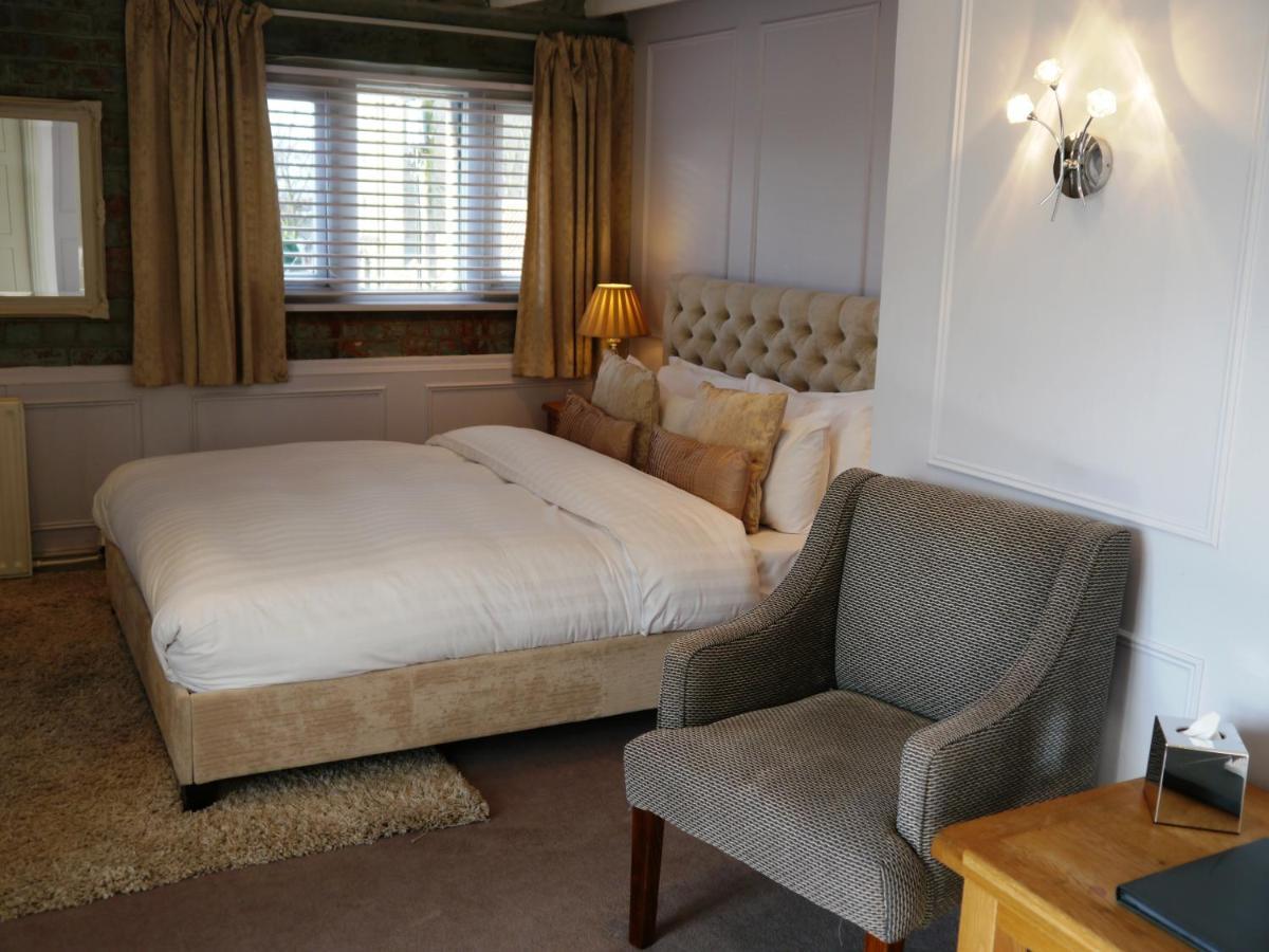 Castle & Hotel 3*