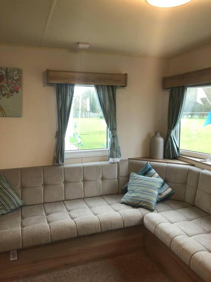 Lovely 3-bed Caravan With Hot Tub In Lincolnshire * Lincoln
