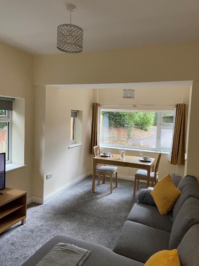 Apartment Cosy 1 Bed Next To The Hospital And Close To The Bailgate *