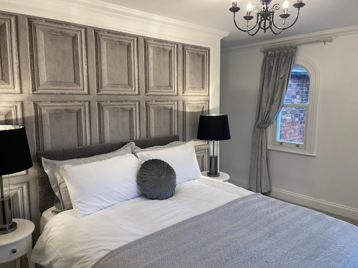 Castle View House *