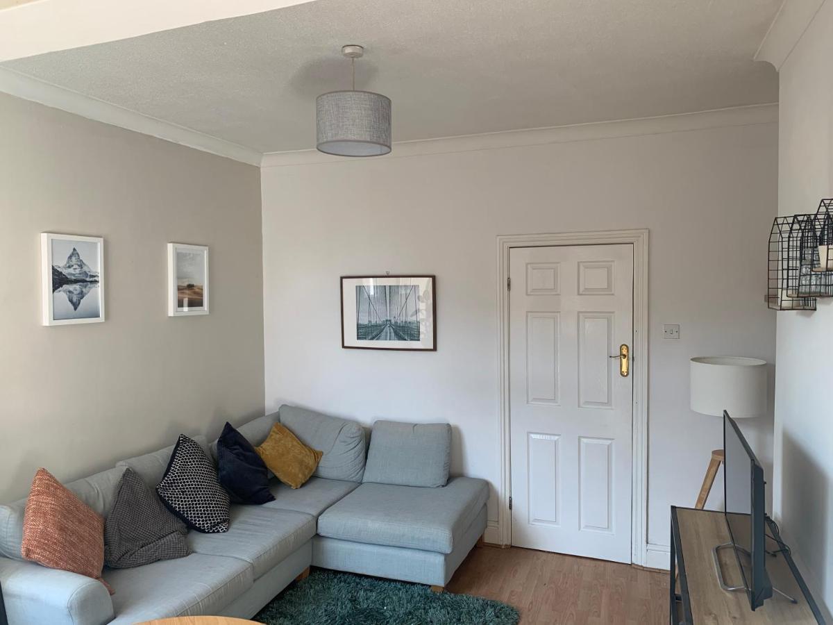 Residential 2 Bed House Near Centre *