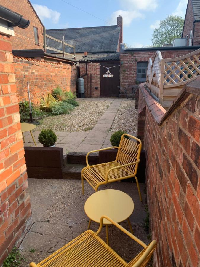 Holiday home Residential 2 Bed House Near Centre *