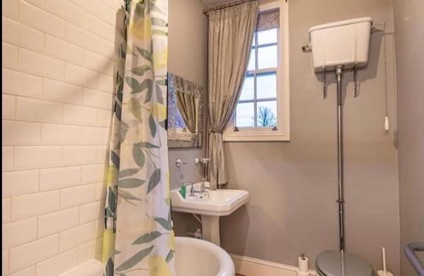 Holiday home Choristers Mews: Luxury A Stones Throw From The Cathedral!