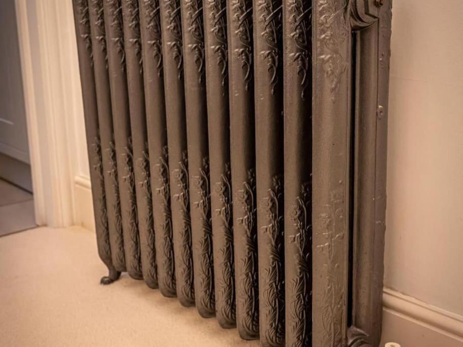 Choristers Mews: Luxury A Stones Throw From The Cathedral! Holiday home Lincoln