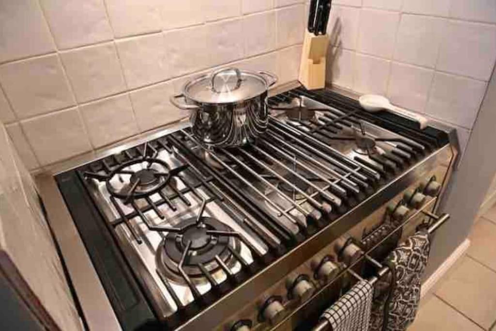 Choristers Mews: Luxury A Stones Throw From The Cathedral! Holiday home *