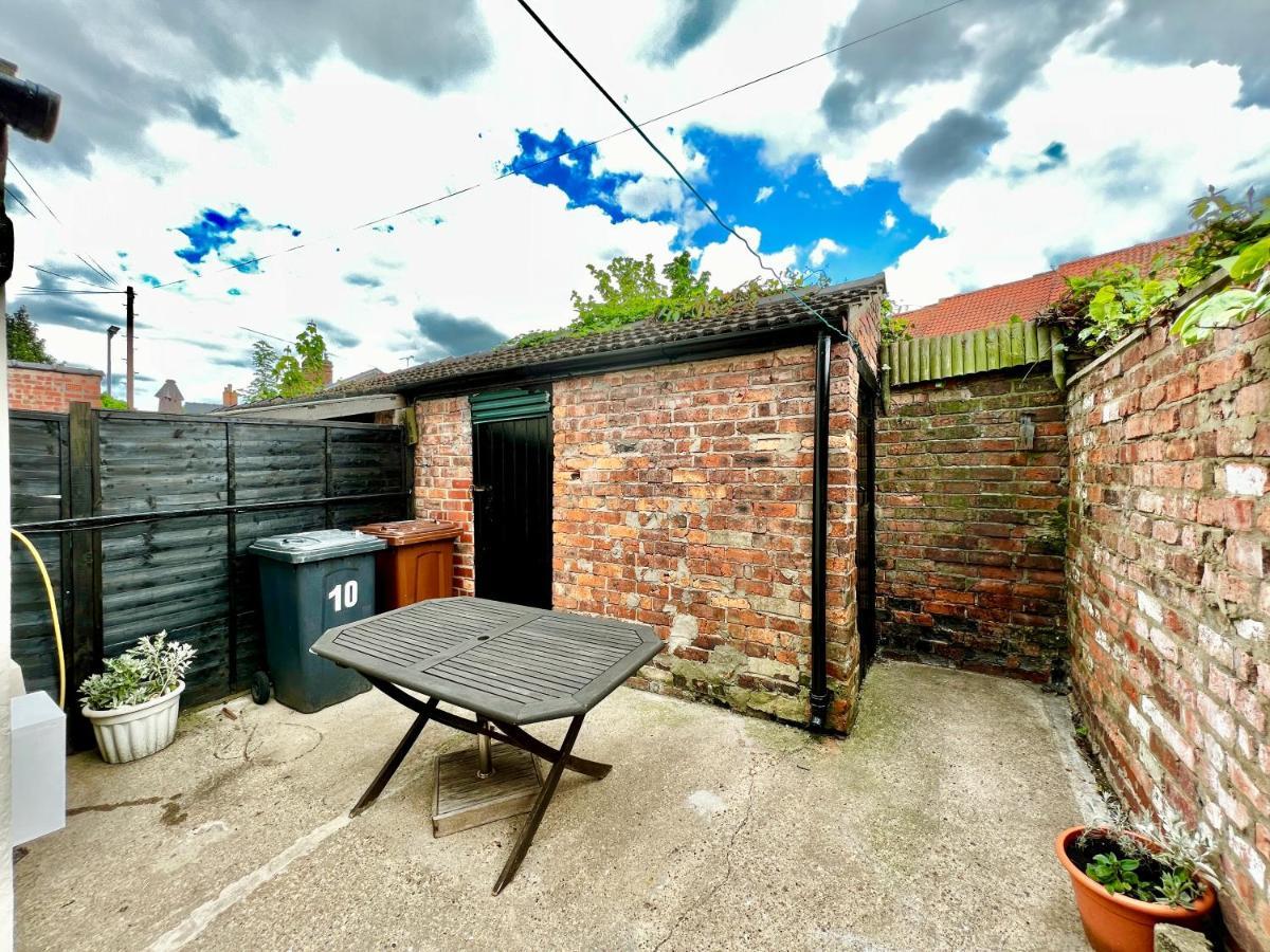 10 Langworthgate Holiday home