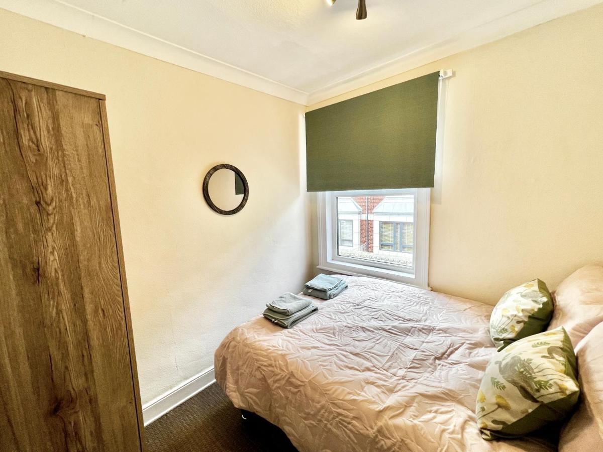 10 Langworthgate