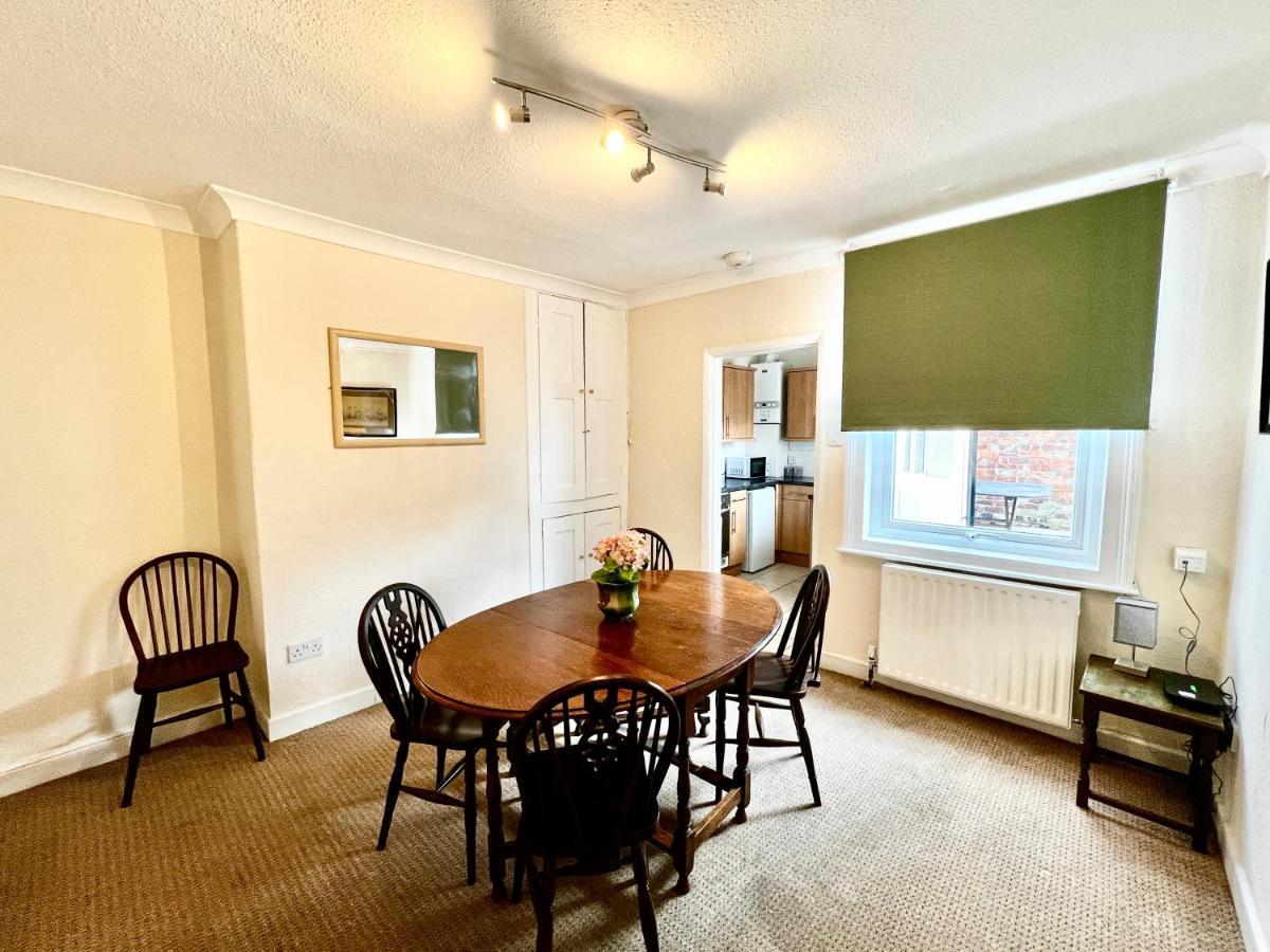 Holiday home 10 Langworthgate *