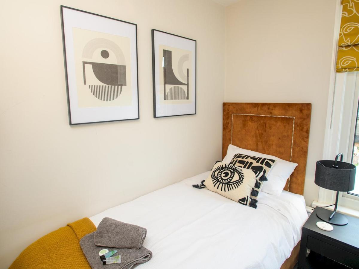 Pass The Keys Beautiful 3bed With Parking In Cathedral Quarter Holiday home *