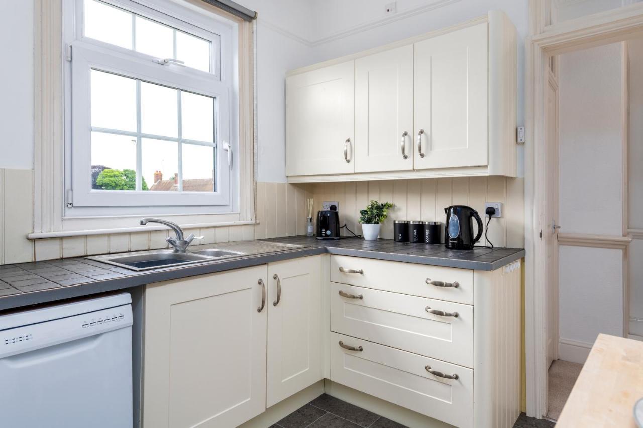 Cathedral View-2 Br-parking-ideal For Contractors Apartment