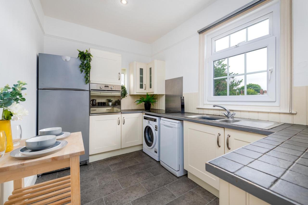 Apartment Cathedral View-2 Br-parking-ideal For Contractors Lincoln