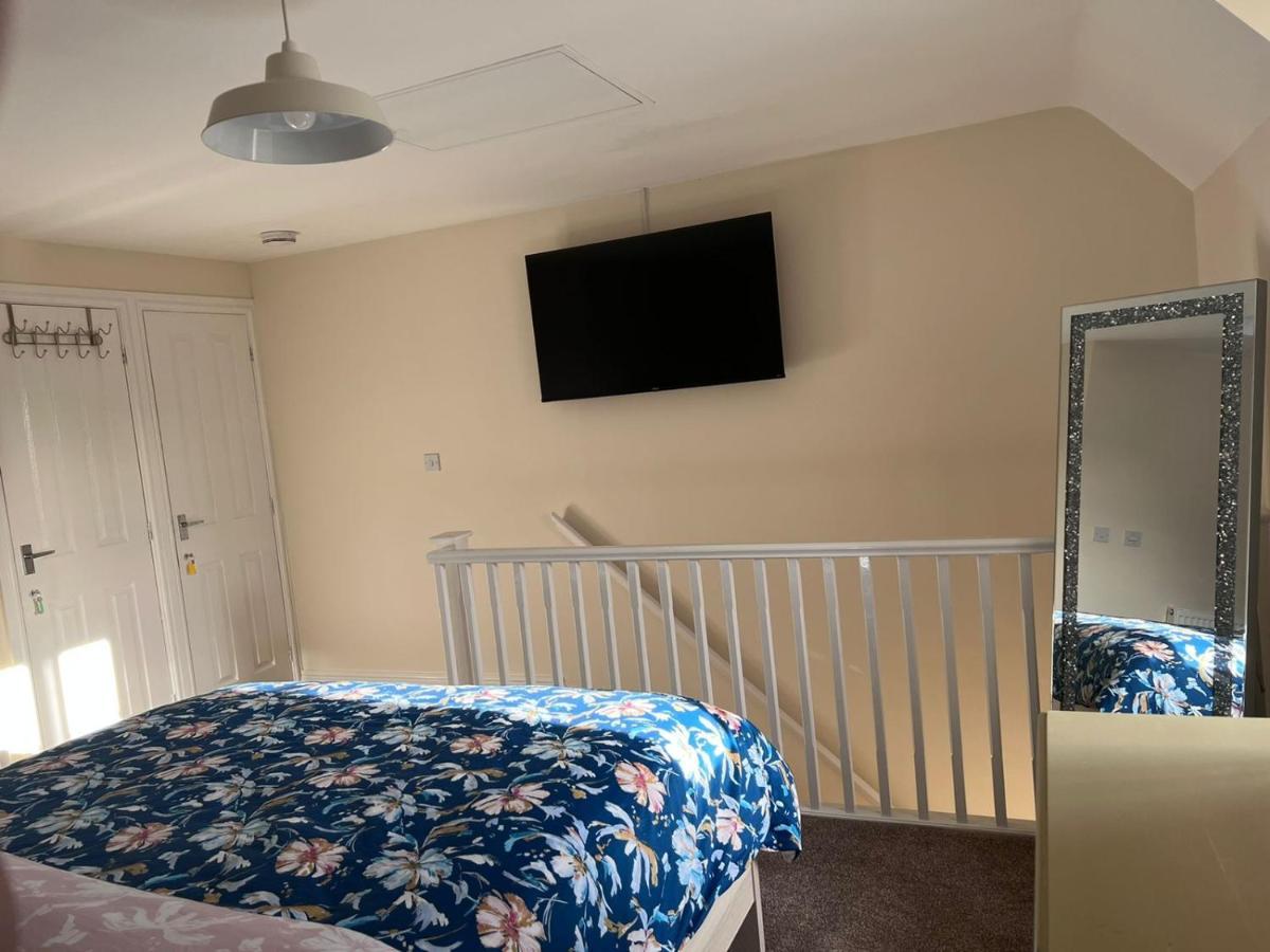 Holiday home Centrally Located Lincolnshire With Free Parking On Premises