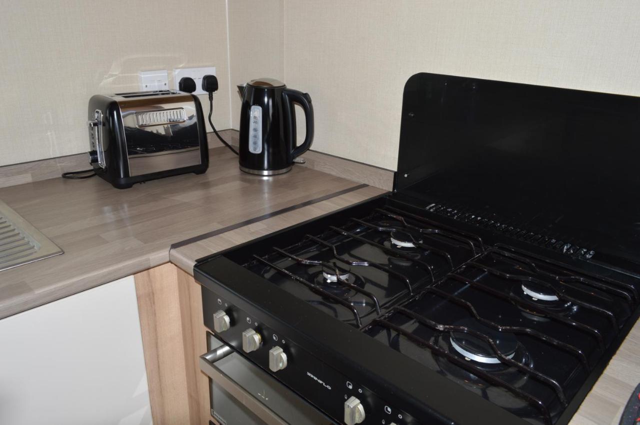 Tattershall Lakes Luxury Caravan With Hot Tub