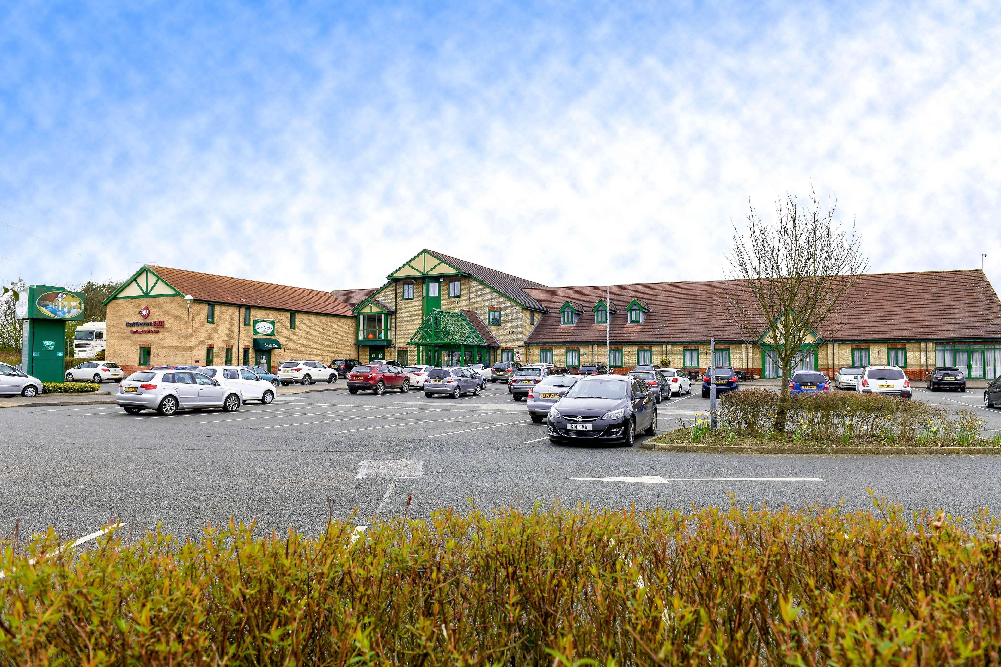 Western Bentley Hotel, Leisure Club & Lincoln