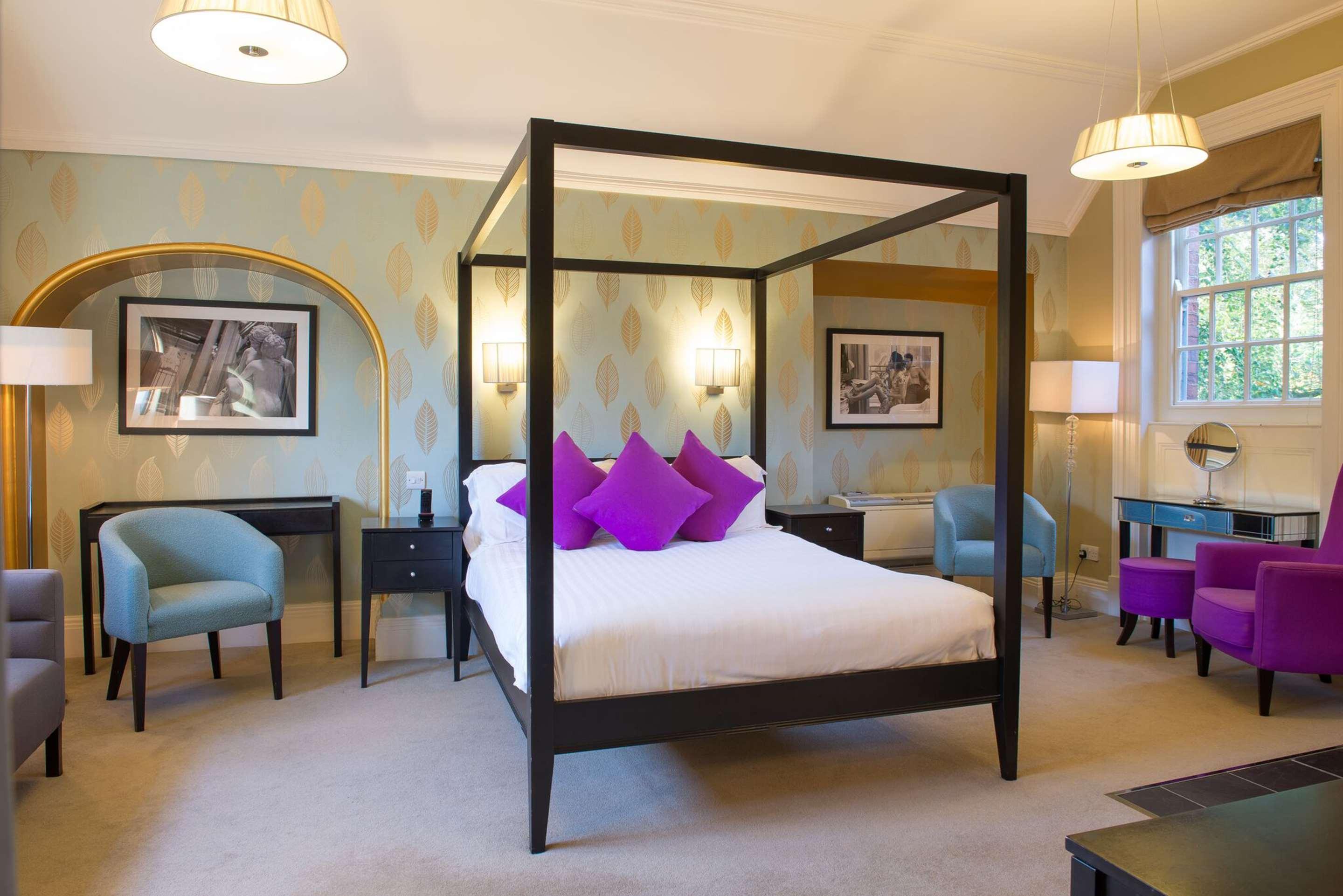 The Hotel Lincoln