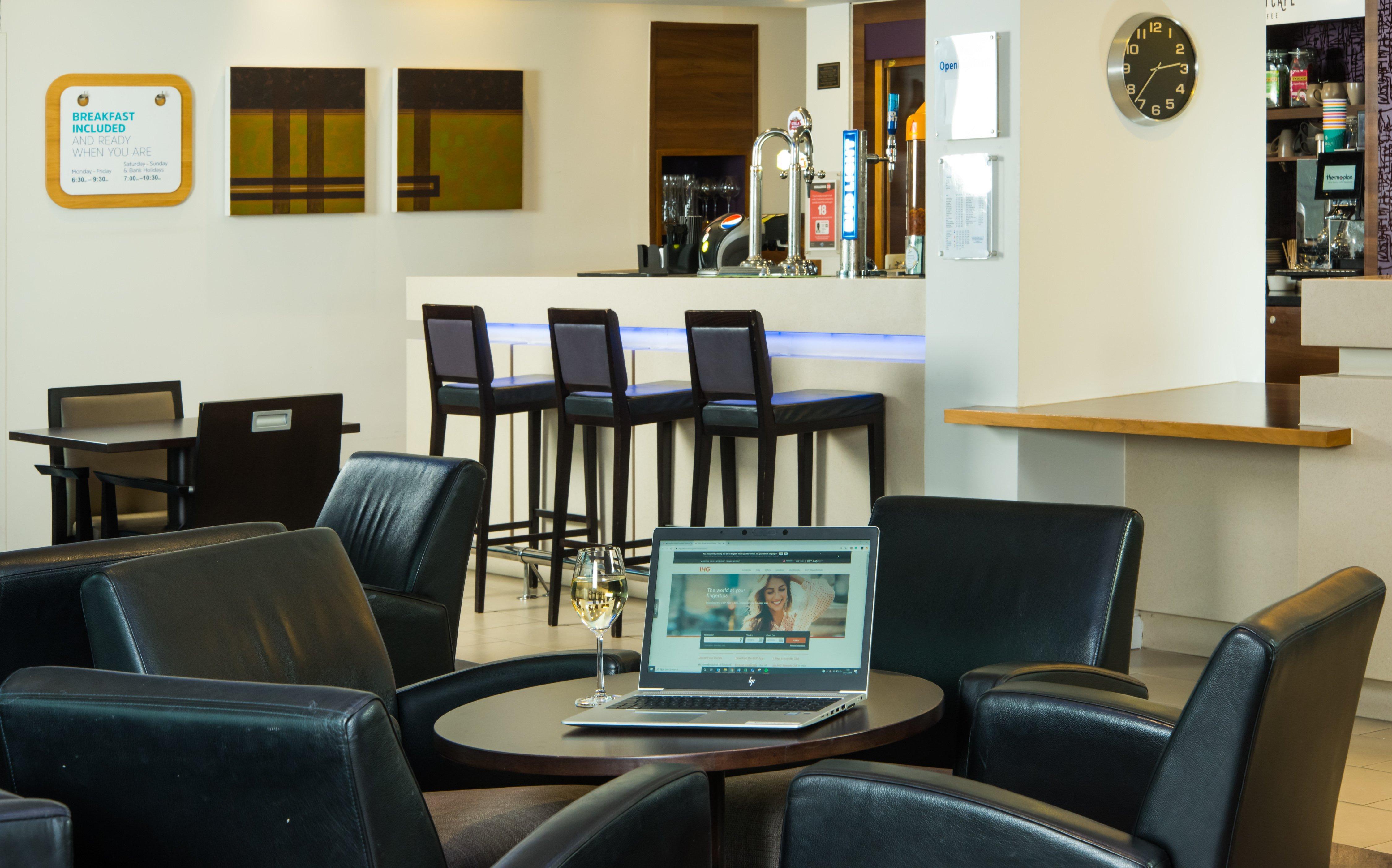 Hotel Express Centre By Ihg 3*
