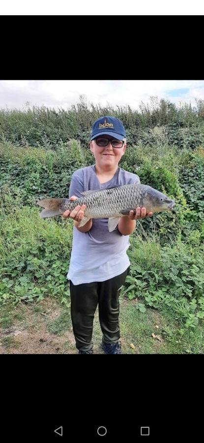 Family Fishing At Shortferry Lincolnshire 4g Free Swimming * Lincoln