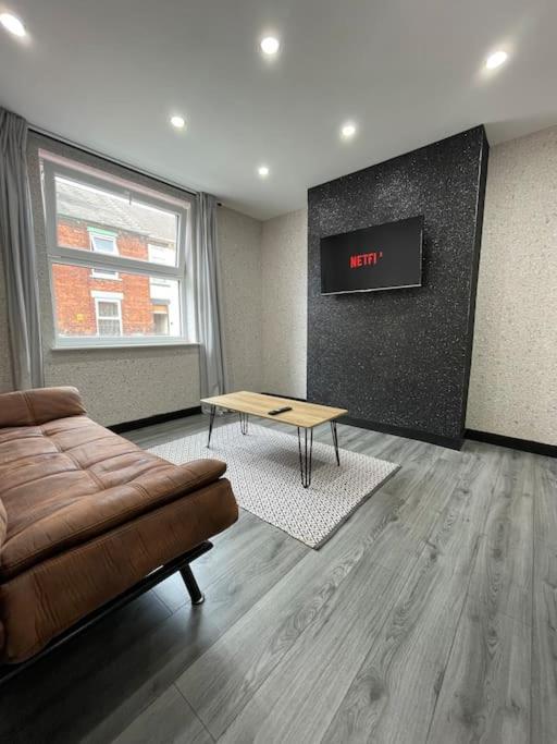 Area Entire Terrace House Apartment