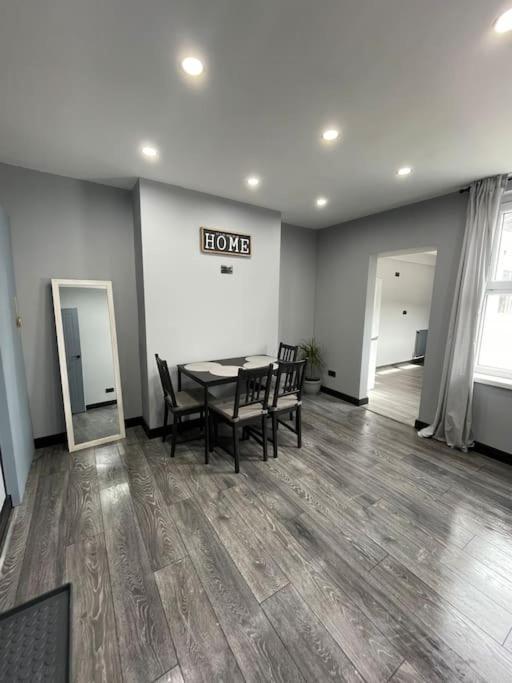 Area Entire Terrace House