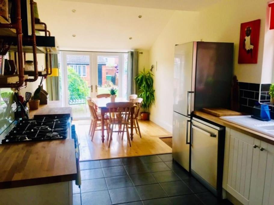 Spacious Victorian Townhouse With Cathedral Views Holiday home