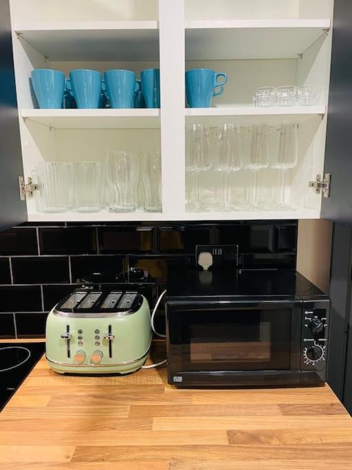 Holiday home Area Terraced House With Private Hot Tub Lincoln